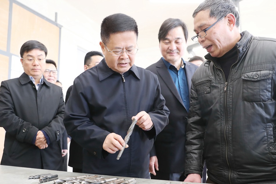“以后坐高鐵，就會想起你們公司”，鄭柵潔基層再調(diào)研