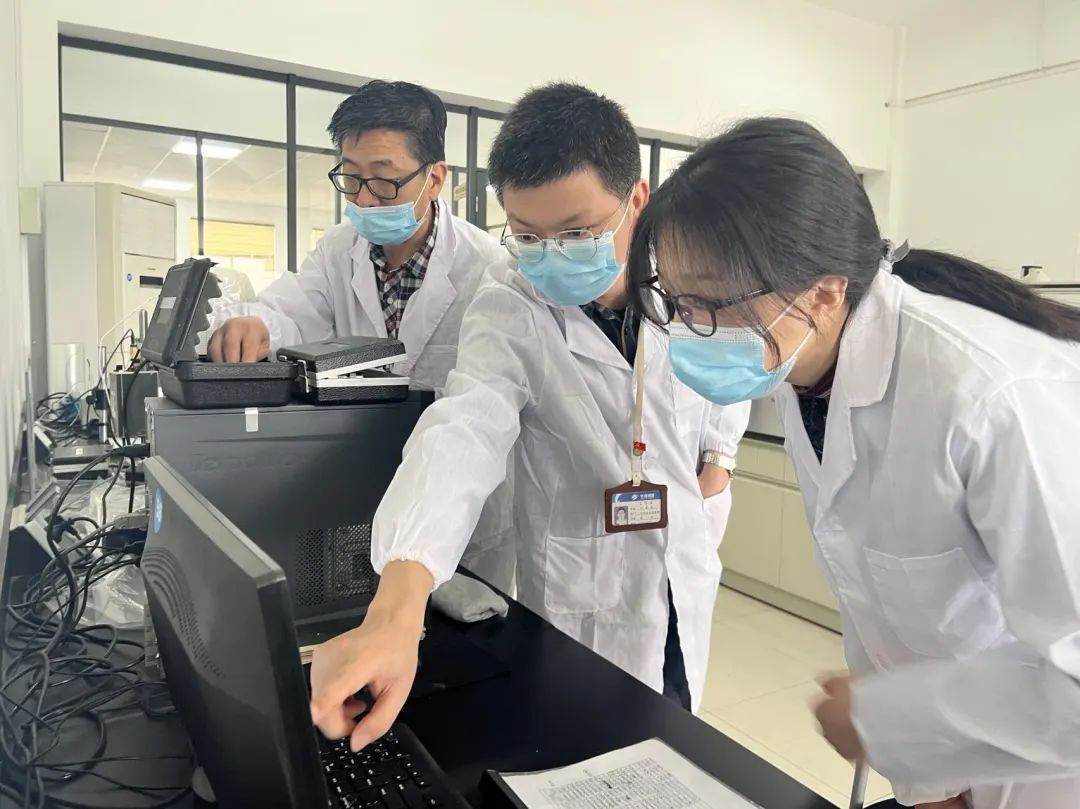 化身“研發(fā)小白”，體驗華緣新材料“手藝活”——求專求精，掌握市場話語權(quán)